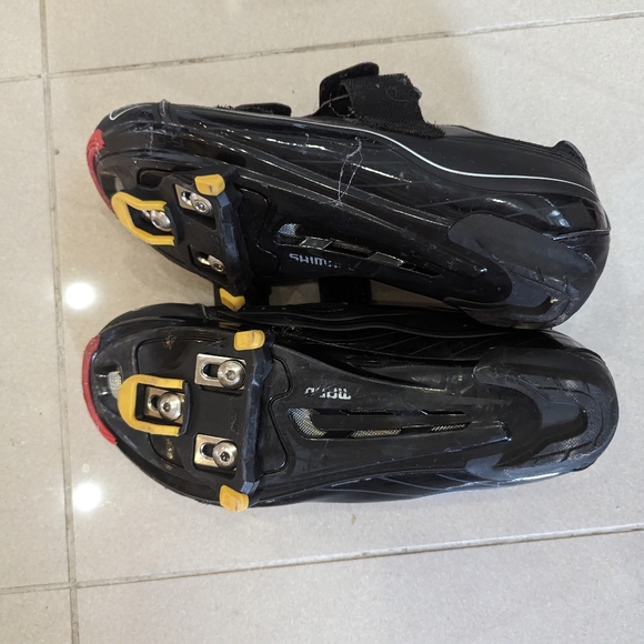 Shimano cycling shoes - Picture 3 of 3